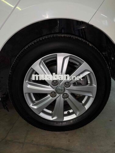 Toyota Yaris 2015 G 61.000km Trắng