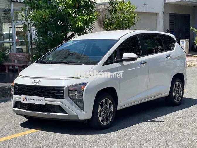 Hyundai Stargazer 2022 1.5AT Bản Cao Cấp 6 Ghế VIP