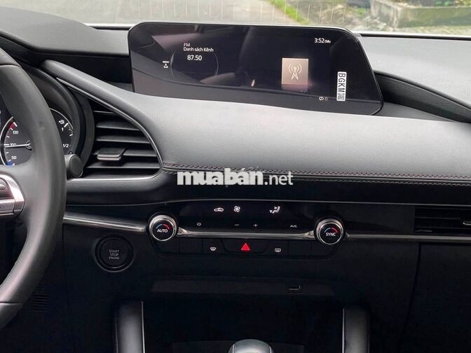 MAZDA 3 2025 1.5AT LUXURY 14.000 KM TRẮNG