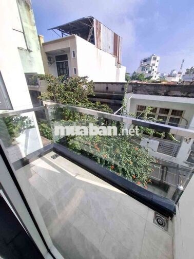 NHÀ ĐẸP 6 TẦNG — GẦN LẠC LONG QUÂN HÒA BÌNH 4x17.5m 