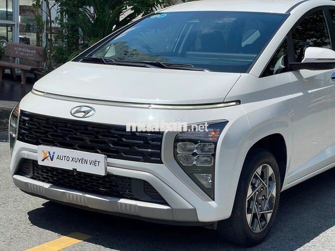 Hyundai Stargazer 2022 1.5AT Bản Cao Cấp 6 Ghế VIP