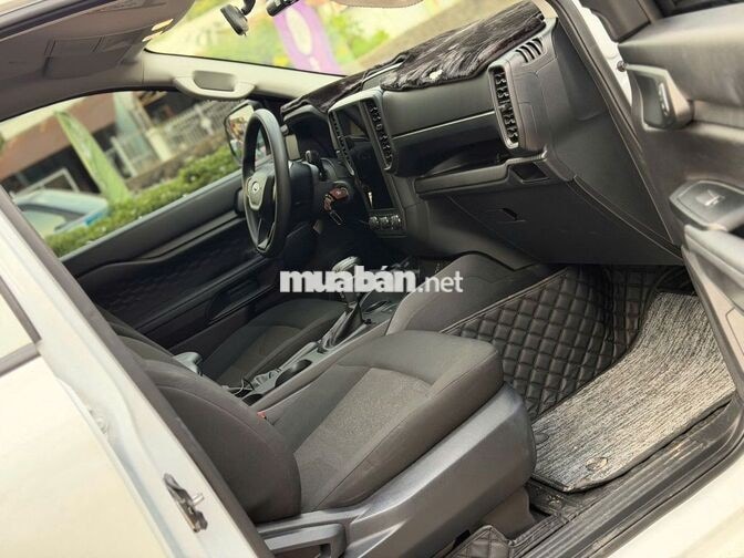 Ford Ranger 2025 XLS AT Trắng