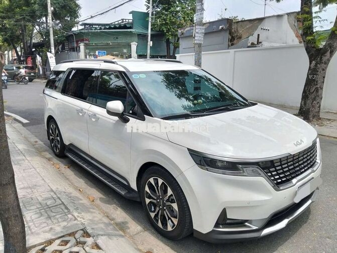 Kia Carnival 7 chỗ Xăng Tự động Trắng