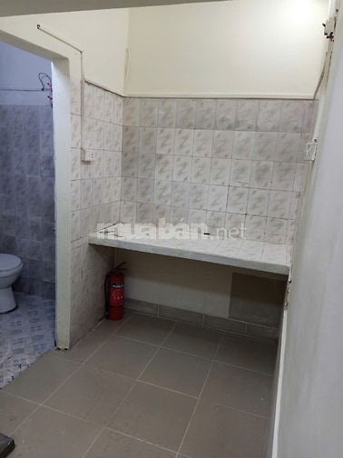 Chính chủ cho thuê cả nhà riêng 31m2, 2 tầng, ngõ 381, phố Bạch Mai