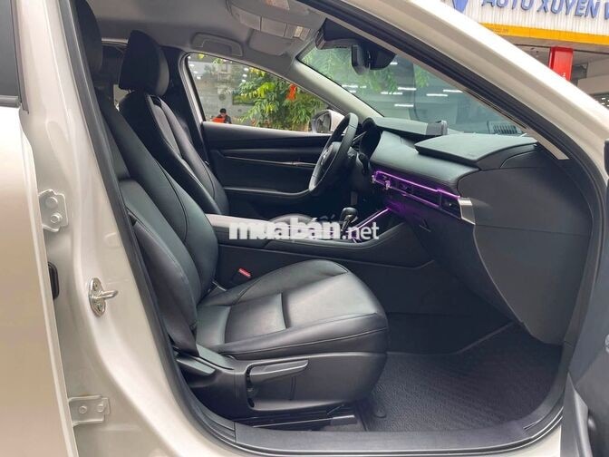 MAZDA 3 2025 1.5AT LUXURY 14.000 KM TRẮNG
