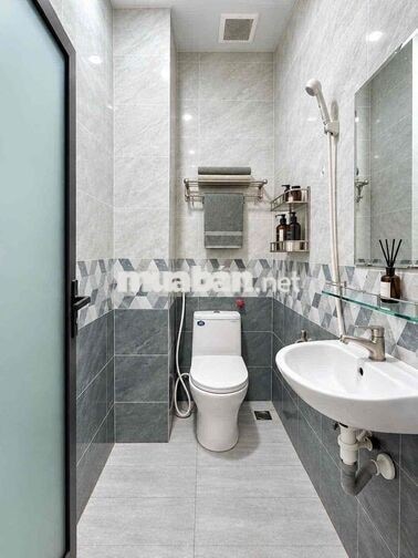 TRỐNG SẴN DUPLEX ĐI BỘ QUA ĐH VĂN HIẾN FULL NỘI THẤT 5 PHÚT QUA HUFLIT