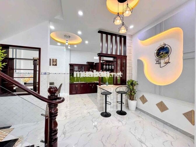 Bán Biệt Thự Mặt tiền Bình Long 6x17m 3 tầng 5pn lớn không lộ giới ful