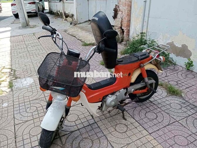 Honda Chaly 50cc màu cam có sẵn đề