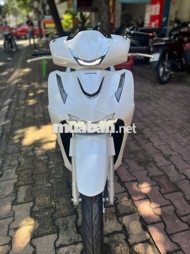 Honda SH 125 2025 màu trắng