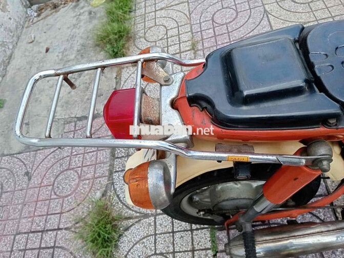 Honda Chaly 50cc màu cam có sẵn đề
