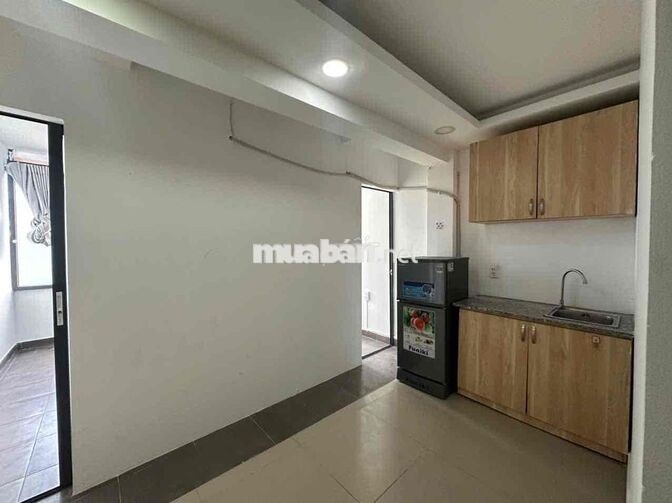 2 PHÒNG NGỦ 1 PK NGAY CHỢ HẠNH THÔNG TÂY, CÓ THANG MÁY
