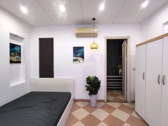 Studio ngõ 92  Đào Tấn – thông phố Phan kế Bính – 5.2 tr