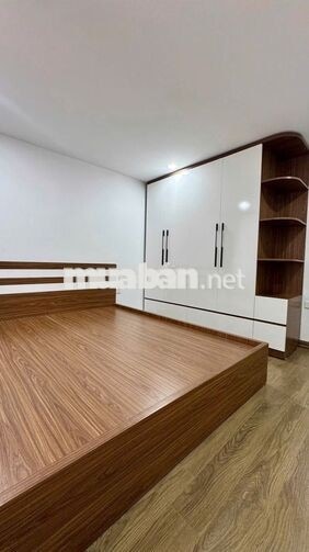 Cho thuê TT Bộ Thủy Sản phố Kim Mã 100m², 3PN chỉ 13,5 triệu/tháng
