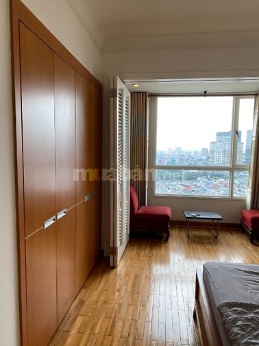 Cho thuê căn chung cư The Manor Quận Bình Thạnh, tầng 8, DT 120m2