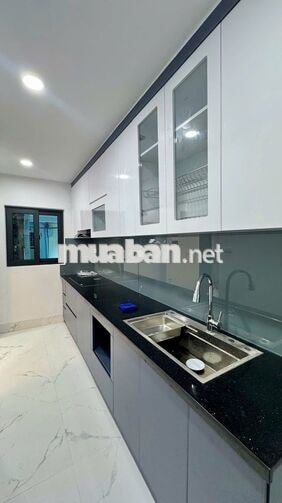 Cho thuê TT Bộ Thủy Sản phố Kim Mã 100m², 3PN chỉ 13,5 triệu/tháng