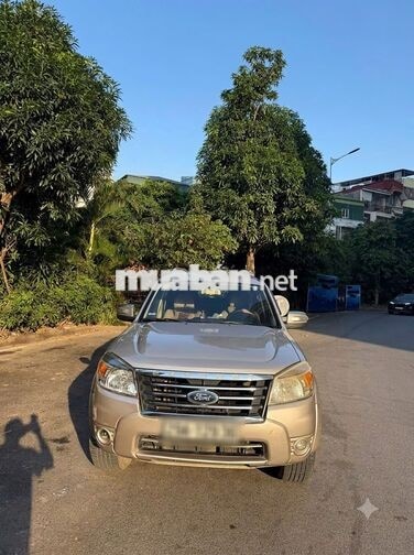 Ford Everest Limited 2.5L 4x2 AT 2011