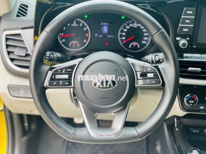 Kia Seltos 2020 1.4 Luxury Vàng