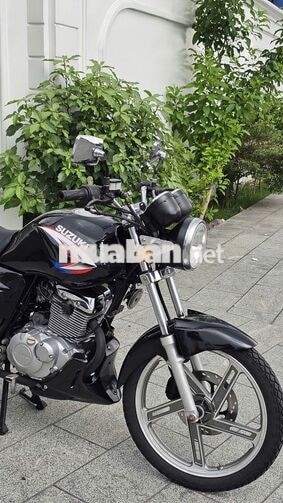 Suzuki EN150 2013 màu đen