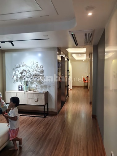Bán nhà Mặt tiền 5 tầng Nguyễn Văn Thương, 18,5 tỷ, Sổ hồng sẵn, tiềm