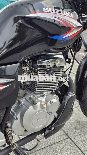Suzuki EN150 2013 màu đen