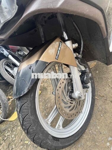 Honda Air Blade 125 vàng đen