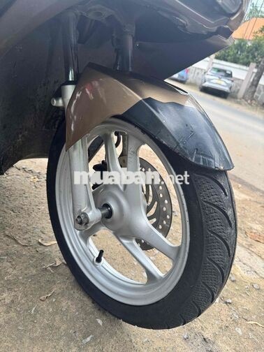 Honda Air Blade 125 vàng đen