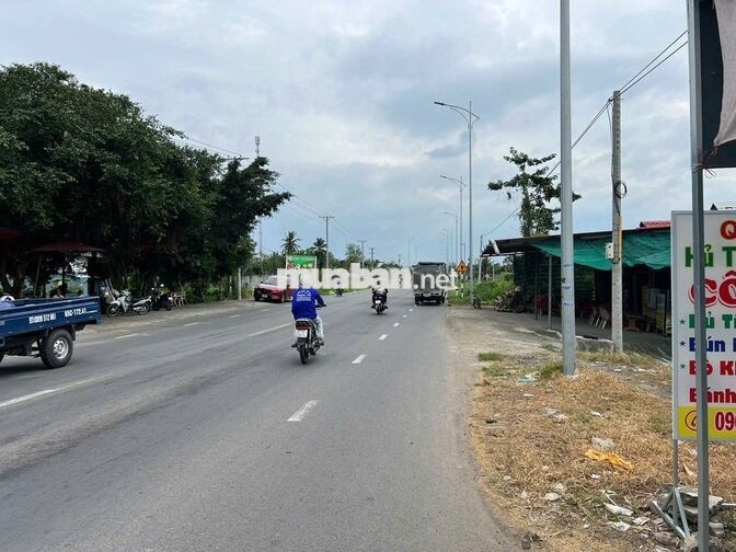 Kho xưởng 1.000 m² có điện 3 pha, mặt tiền đường Quốc Lộ 91B