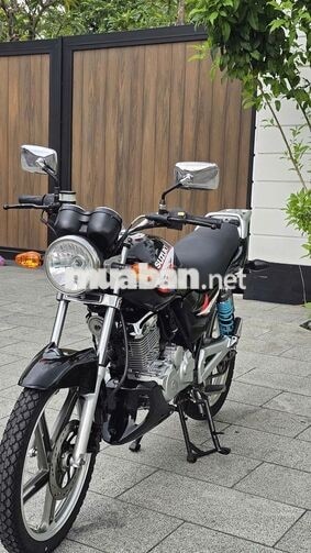 Suzuki EN150 2013 màu đen