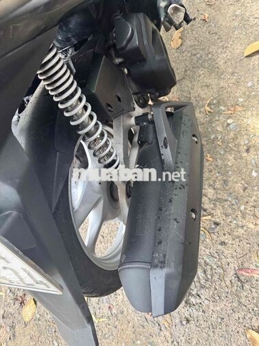 Honda Air Blade 125 vàng đen