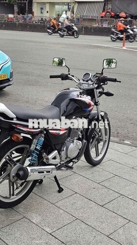 Suzuki EN150 2013 màu đen