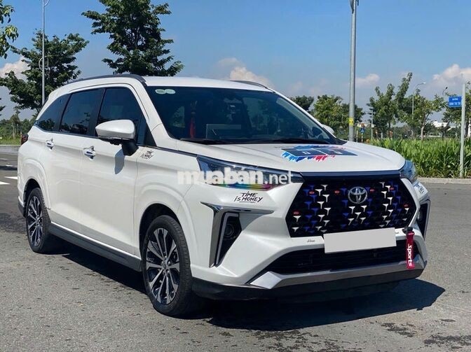 Toyota Veloz 2025 TOP 28.000km Trắng full hãng