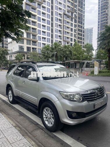 Toyota Fortuner 2012 mẫu mới 2013 xăng 1 cầu