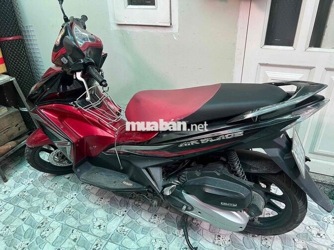 Honda Air Blade 125cc màu đỏ đen