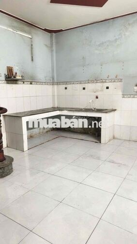 cho thuê nhà mặt tiền liên ấp 26 khu sầm uất gần chợ buôn bán sạch sẽ
