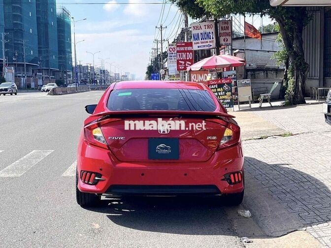 Honda Civic 2019 RS 5 chỗ Đỏ