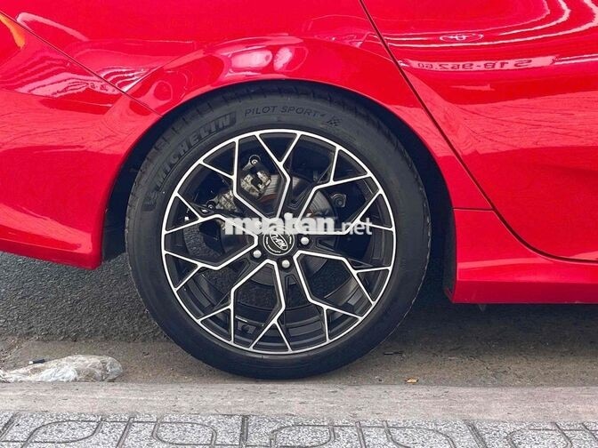 Honda Civic 2019 RS 5 chỗ Đỏ