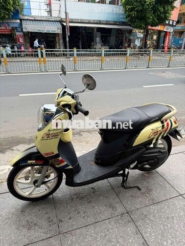 Yamaha Mio Classico 2010 vàng đen