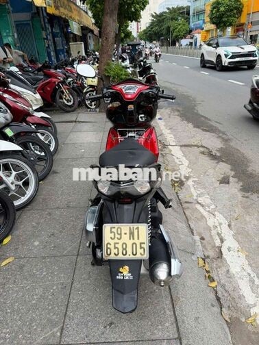 Honda Air Blade 2014 đỏ đen mới 90%