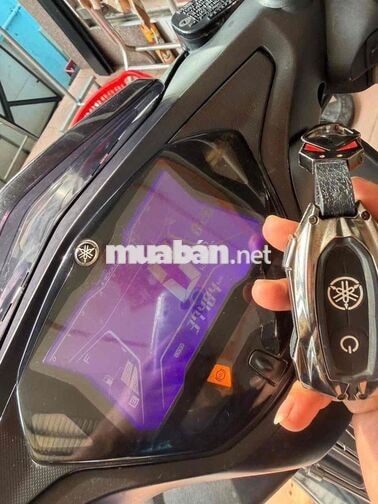 YAMAHA NVX 155 MÀU ĐEN