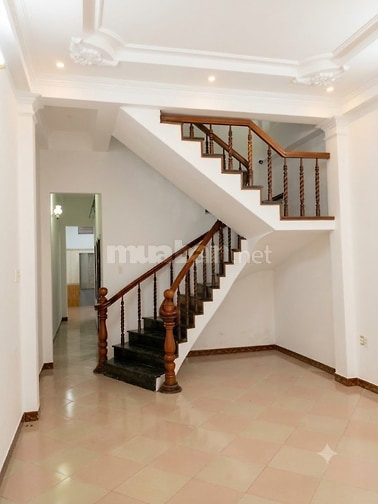 11 .CHO THUÊ NHÀ 2 TẦNG MẶT TIỀN NGUYỄN ĐỨC CẢNH, HẢI CHÂU, ĐÀ NẴNG