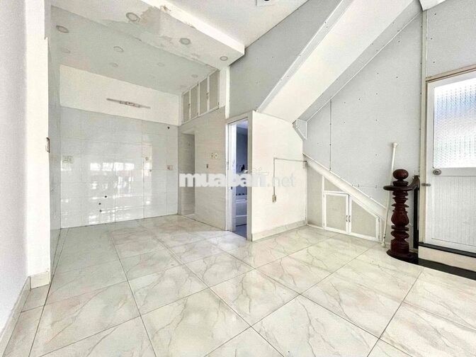 MẶT BẰNG KINH DOANH ĐỐI DIỆN BỜ SÔNG ~80m2 nhà trống giá chỉ 7tr