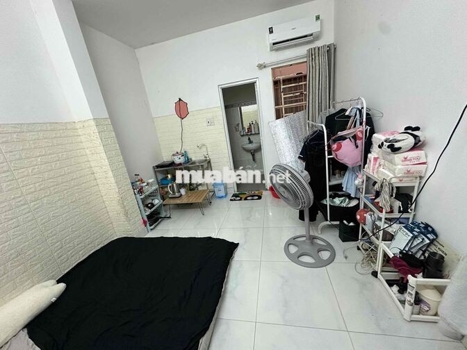Pass phòng trọ hđ đến tháng 2/2027 do mình có việc về quê