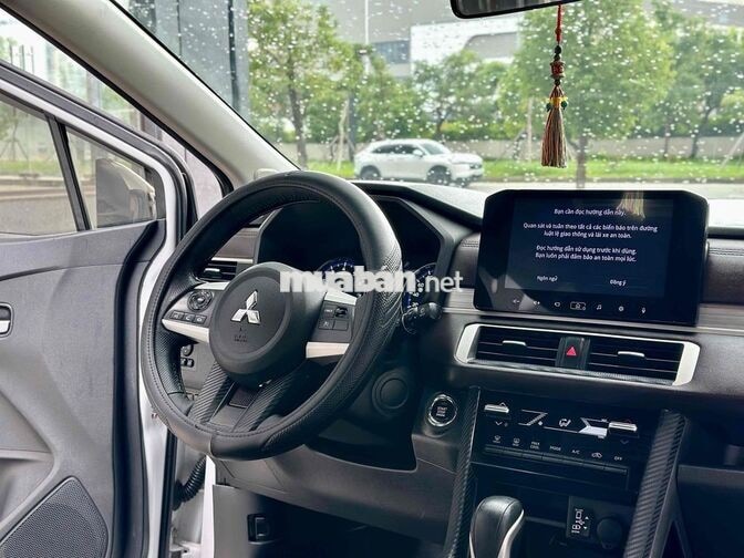 Mitsubishi Xpander 2022 Premium trắng