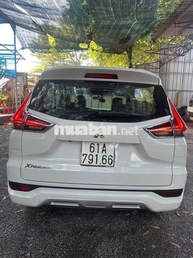 Mitsubishi Xpander 7 chỗ Tự động Trắng