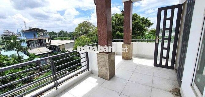 Cho Thuê Nhà 3 Tầng-Hẻm Xe Tải,Đs.11,p.HBP Giá 15tr TL
