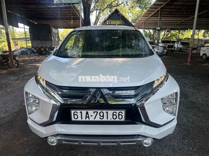 Mitsubishi Xpander 7 chỗ Tự động Trắng