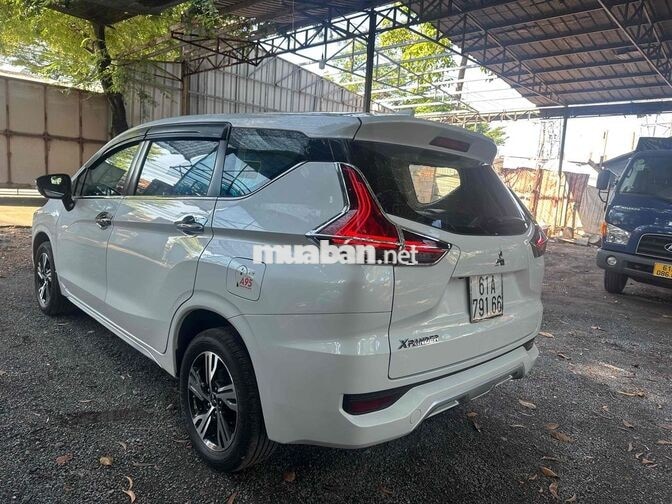 Mitsubishi Xpander 7 chỗ Tự động Trắng