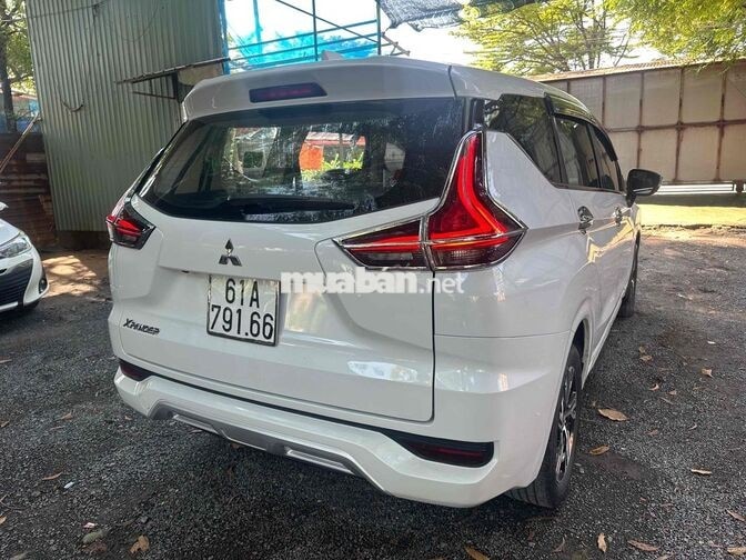 Mitsubishi Xpander 7 chỗ Tự động Trắng