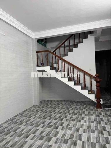 cho thuê NHÀ NGUYÊN CĂN mặt tiền đường ngô quyền Trung tâm thành phố .