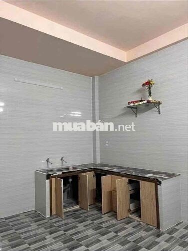 cho thuê NHÀ NGUYÊN CĂN mặt tiền đường ngô quyền Trung tâm thành phố .